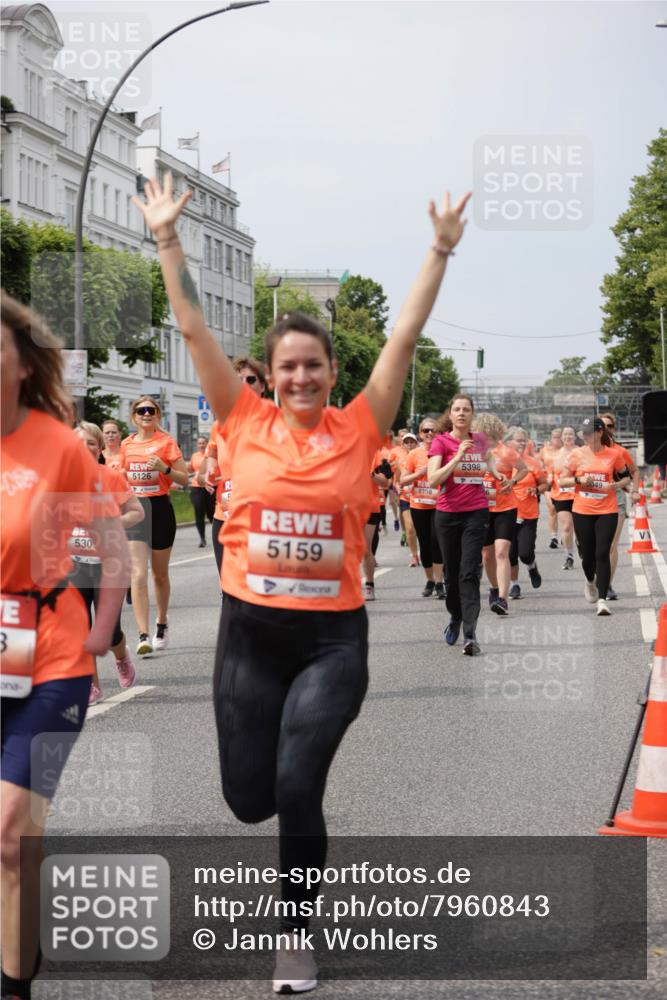 15.06.2025 - REWE Women's Run Jannik Wohlers http://msf.ph/oto/7960843 15.06.2025 09:45:53 Laufen 530, 5126, 5159, 5398, 049, 5358 meine-sportfotos.de