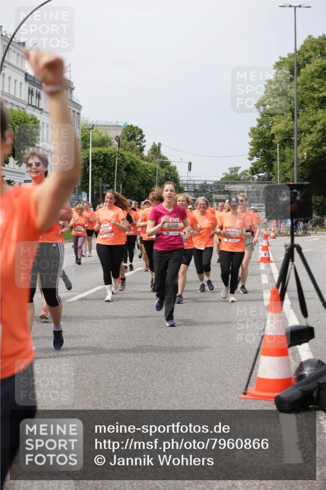 15.06.2025 - REWE Women's Run Jannik Wohlers http://msf.ph/oto/7960866 15.06.2025 09:45:54 Laufen 5011, 5398, 5049 meine-sportfotos.de