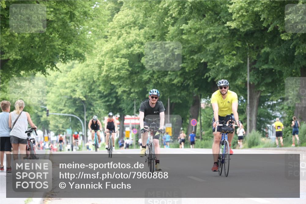 15.06.2025 - 7 Türme Triathlon Yannick Fuchs http://msf.ph/oto/7960868 15.06.2025 13:49:05 Radfahren 230, 304, 307, 706, 756, 761 meine-sportfotos.de