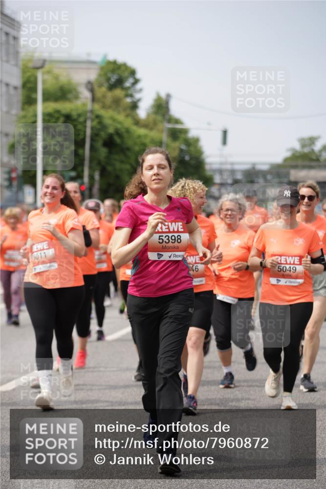 15.06.2025 - REWE Women's Run Jannik Wohlers http://msf.ph/oto/7960872 15.06.2025 09:45:55 Laufen 5011, 5398, 46, 5049 meine-sportfotos.de