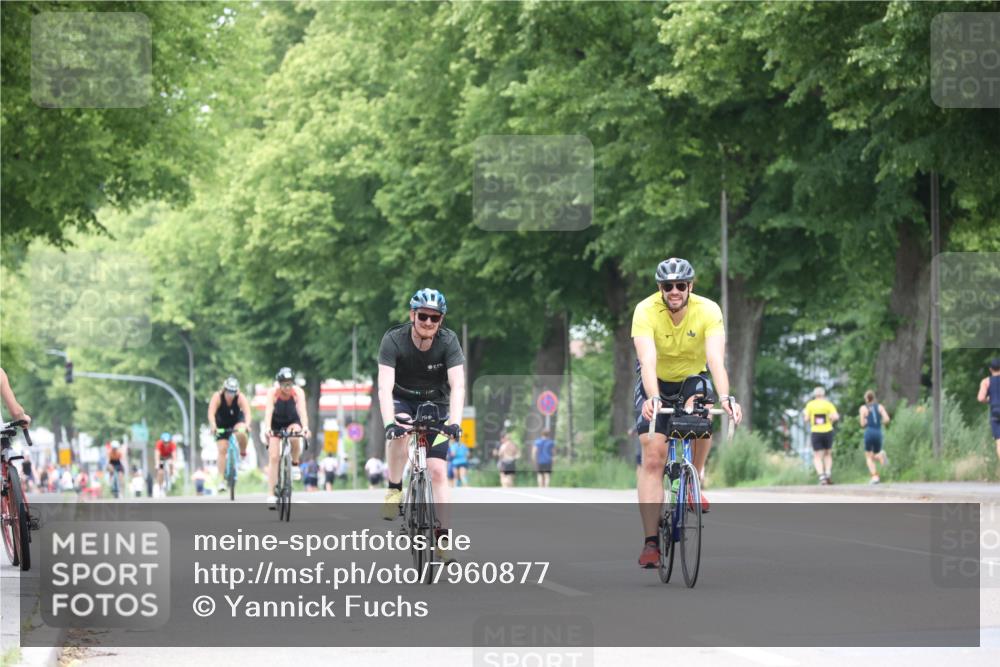 15.06.2025 - 7 Türme Triathlon Yannick Fuchs http://msf.ph/oto/7960877 15.06.2025 13:49:06 Radfahren 304, 307, 706, 756, 761 meine-sportfotos.de