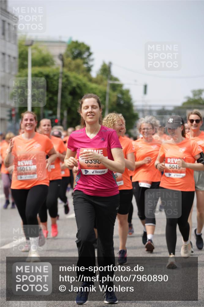 15.06.2025 - REWE Women's Run Jannik Wohlers http://msf.ph/oto/7960890 15.06.2025 09:45:55 Laufen 5011, 5598, 5049 meine-sportfotos.de