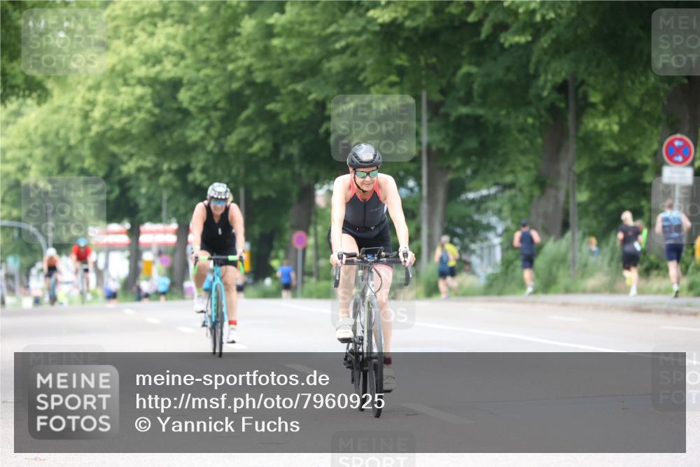15.06.2025 - 7 Türme Triathlon Yannick Fuchs http://msf.ph/oto/7960925 15.06.2025 13:49:09 Radfahren 304, 307, 706, 756 meine-sportfotos.de