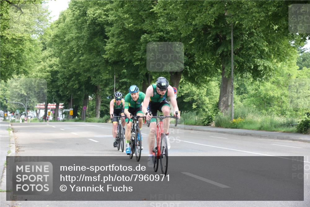 15.06.2025 - 7 Türme Triathlon Yannick Fuchs http://msf.ph/oto/7960971 15.06.2025 09:59:50 Radfahren 149 meine-sportfotos.de