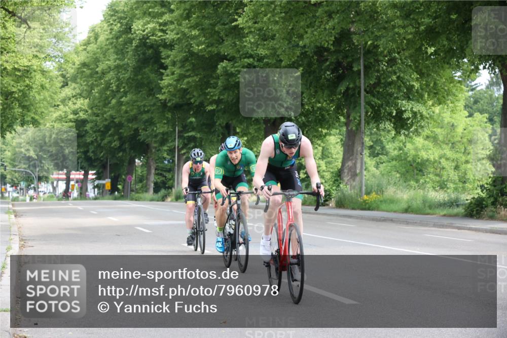 15.06.2025 - 7 Türme Triathlon Yannick Fuchs http://msf.ph/oto/7960978 15.06.2025 09:59:50 Radfahren 149 meine-sportfotos.de