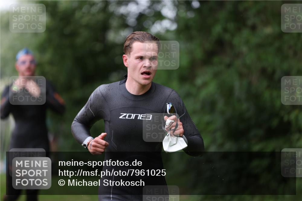 15.06.2025 - 7 Türme Triathlon Michael Strokosch http://msf.ph/oto/7961025 15.06.2025 12:12:38 Schwimmen 363, 412, 443, 489, 551, 605 meine-sportfotos.de