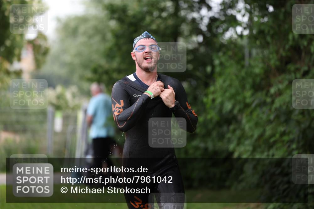 15.06.2025 - 7 Türme Triathlon Michael Strokosch http://msf.ph/oto/7961042 15.06.2025 12:12:39 Schwimmen 363, 412, 443, 489, 551, 605 meine-sportfotos.de
