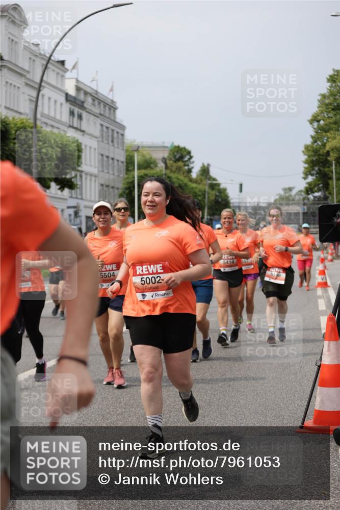 15.06.2025 - REWE Women's Run Jannik Wohlers http://msf.ph/oto/7961053 15.06.2025 09:46:00 Laufen 5414, 357, 5504, 5002, 5198 meine-sportfotos.de