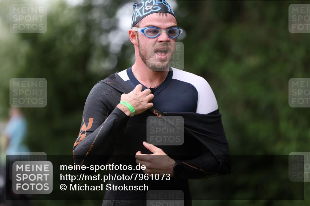15.06.2025 - 7 Türme Triathlon Michael Strokosch http://msf.ph/oto/7961073 15.06.2025 12:12:40 Schwimmen 363, 412, 443, 489, 551, 605 meine-sportfotos.de