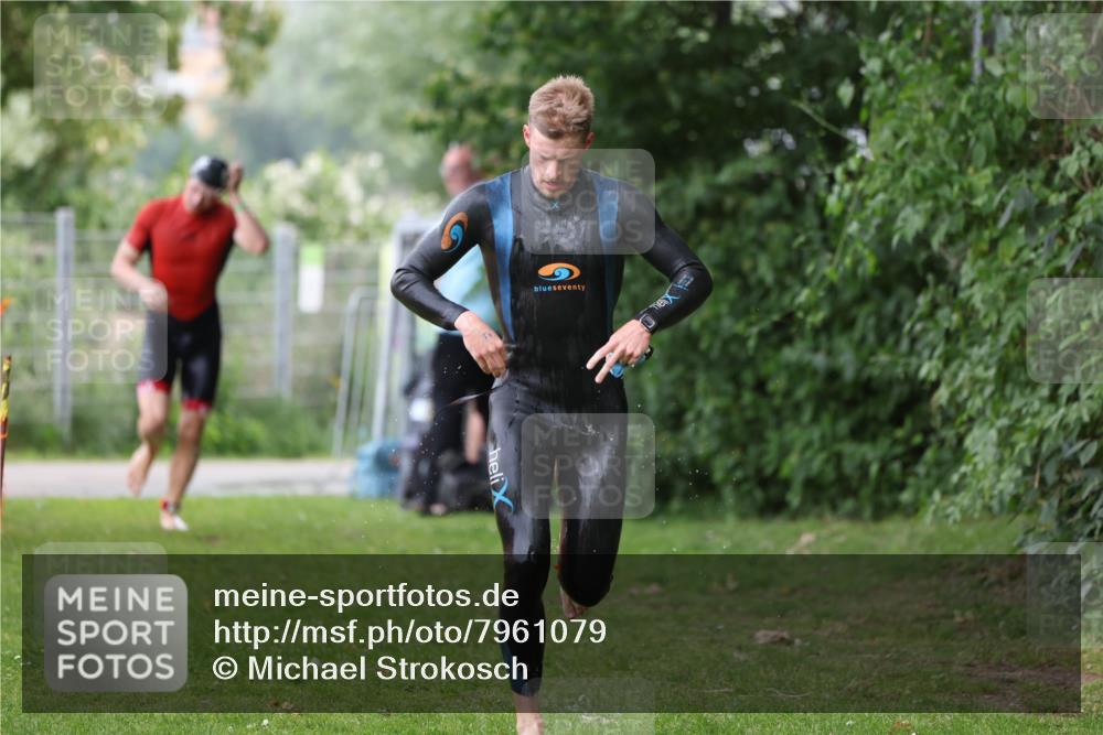 15.06.2025 - 7 Türme Triathlon Michael Strokosch http://msf.ph/oto/7961079 15.06.2025 12:12:49 Schwimmen 363, 412, 453, 551, 561, 605 meine-sportfotos.de