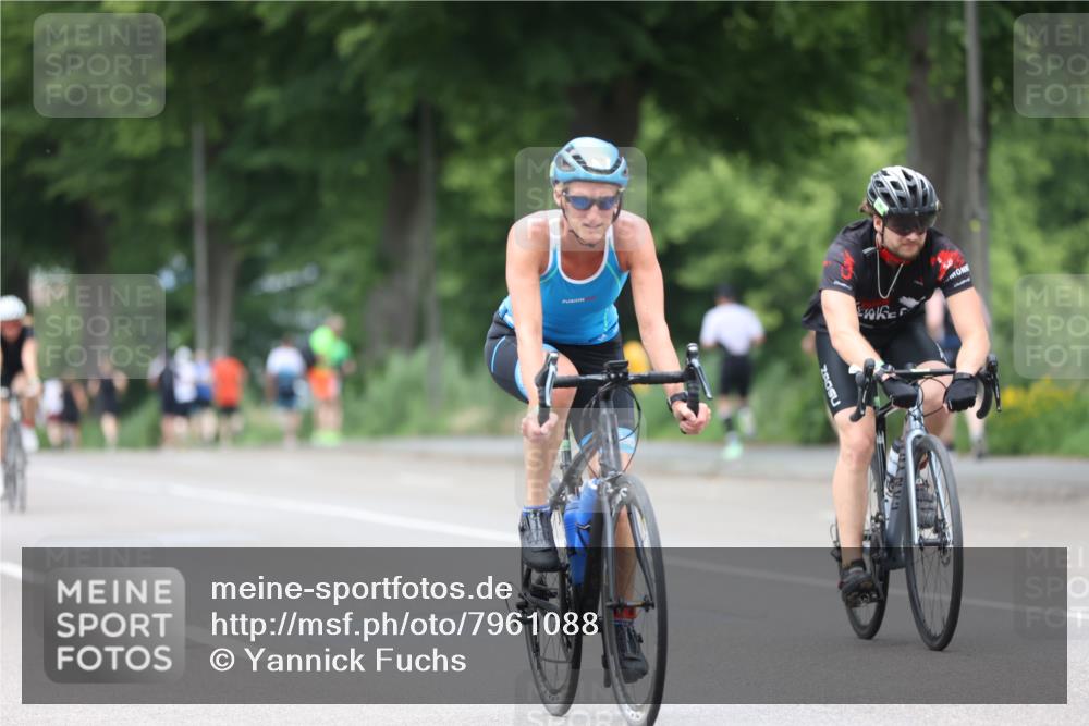 15.06.2025 - 7 Türme Triathlon Yannick Fuchs http://msf.ph/oto/7961088 15.06.2025 13:49:36 Radfahren 781, 1051, 1089 meine-sportfotos.de