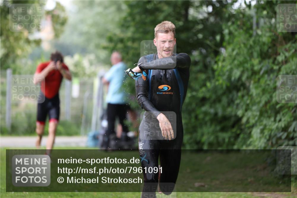 15.06.2025 - 7 Türme Triathlon Michael Strokosch http://msf.ph/oto/7961091 15.06.2025 12:12:50 Schwimmen 363, 453, 551, 561, 605 meine-sportfotos.de