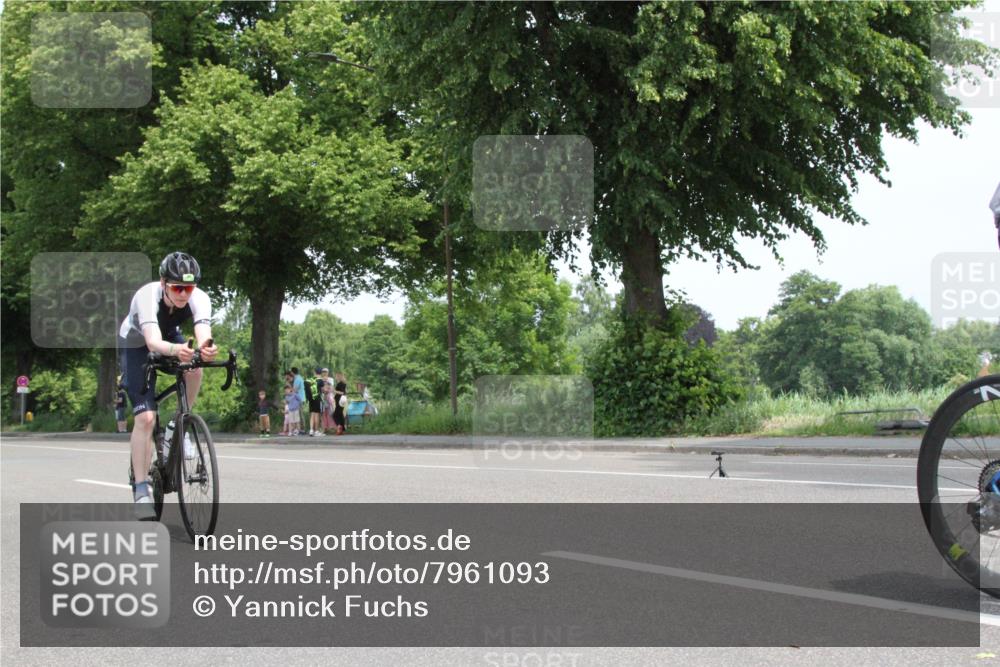 15.06.2025 - 7 Türme Triathlon Yannick Fuchs http://msf.ph/oto/7961093 15.06.2025 12:09:30 Radfahren  meine-sportfotos.de