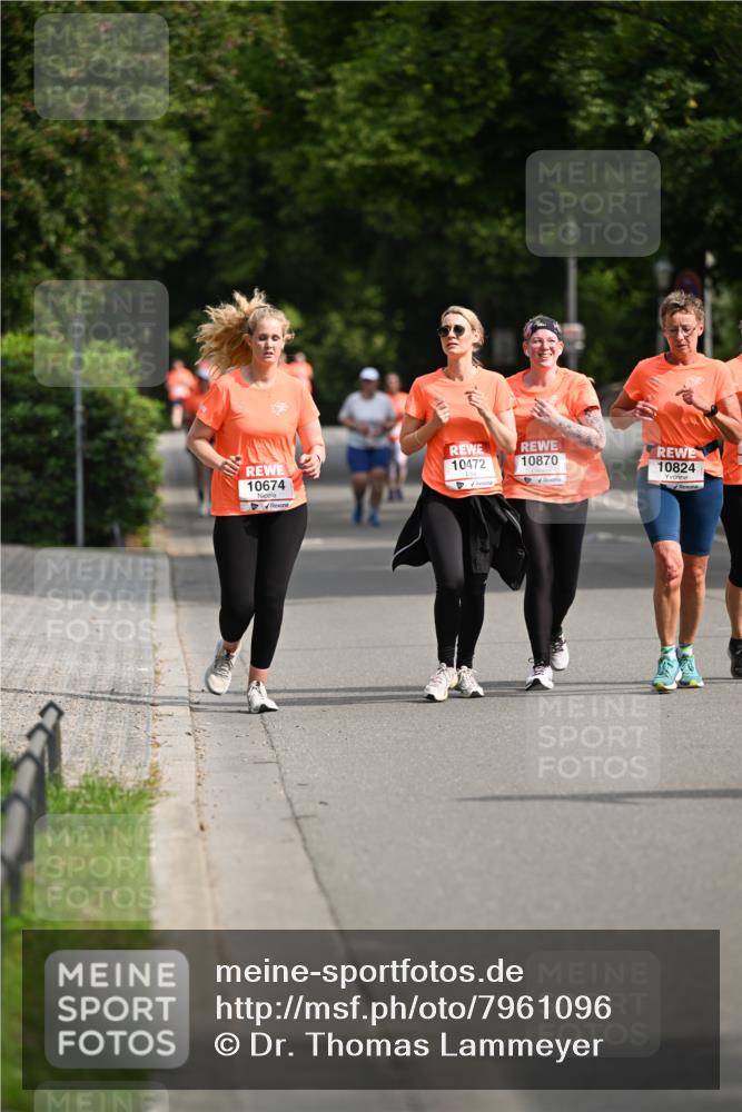 15.06.2025 - REWE Women's Run Dr. Thomas Lammeyer http://msf.ph/oto/7961096 15.06.2025 09:50:16 Laufen 10674, 10472, 10870, 10824 meine-sportfotos.de