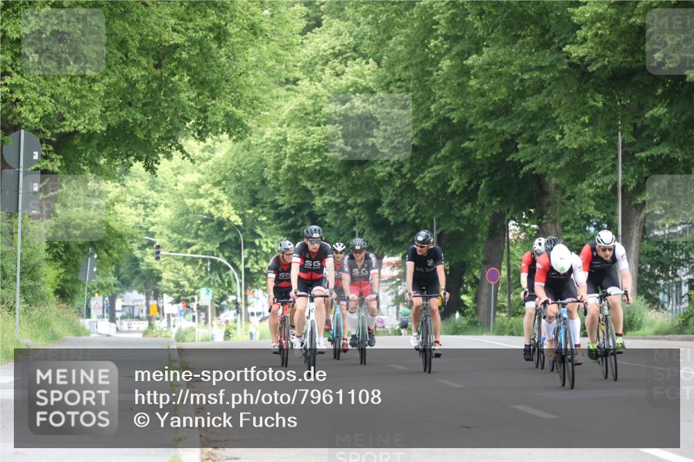 15.06.2025 - 7 Türme Triathlon Yannick Fuchs http://msf.ph/oto/7961108 15.06.2025 10:01:04 Radfahren 22, 24, 25, 77, 78, 80 meine-sportfotos.de