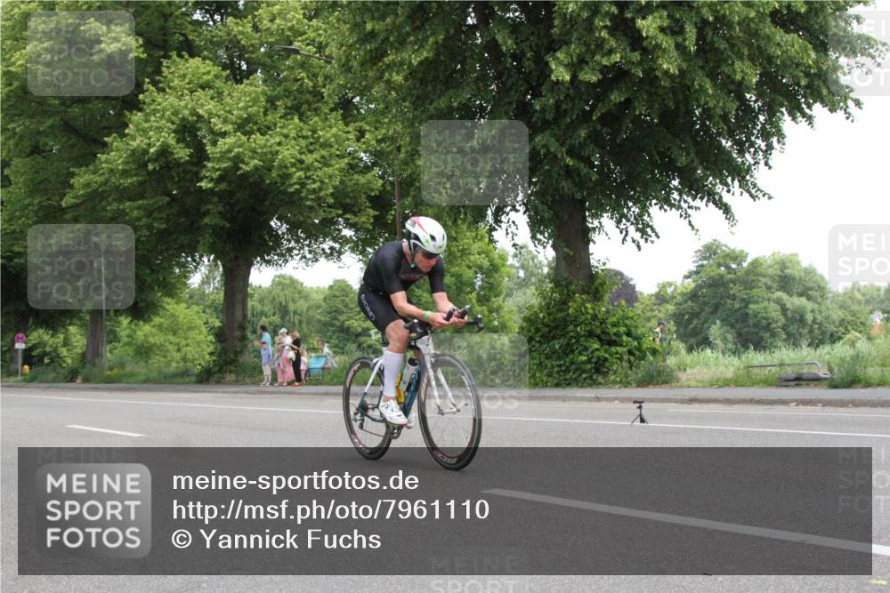 15.06.2025 - 7 Türme Triathlon Yannick Fuchs http://msf.ph/oto/7961110 15.06.2025 12:10:47 Radfahren  meine-sportfotos.de
