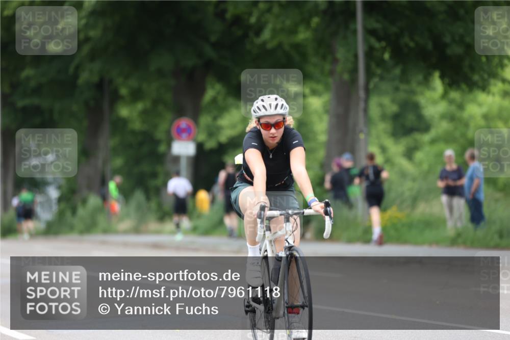 15.06.2025 - 7 Türme Triathlon Yannick Fuchs http://msf.ph/oto/7961118 15.06.2025 13:49:38 Radfahren 781, 1051, 1089 meine-sportfotos.de