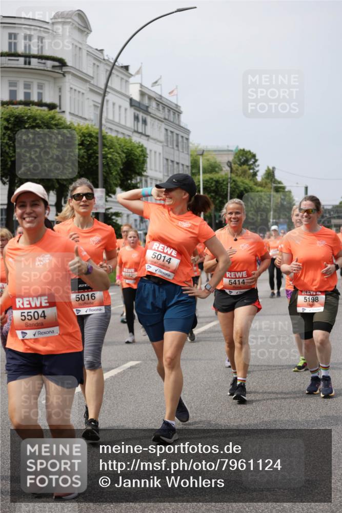 15.06.2025 - REWE Women's Run Jannik Wohlers http://msf.ph/oto/7961124 15.06.2025 09:46:02 Laufen 5504, 5016, 5182, 5014, 5414, 5198 meine-sportfotos.de