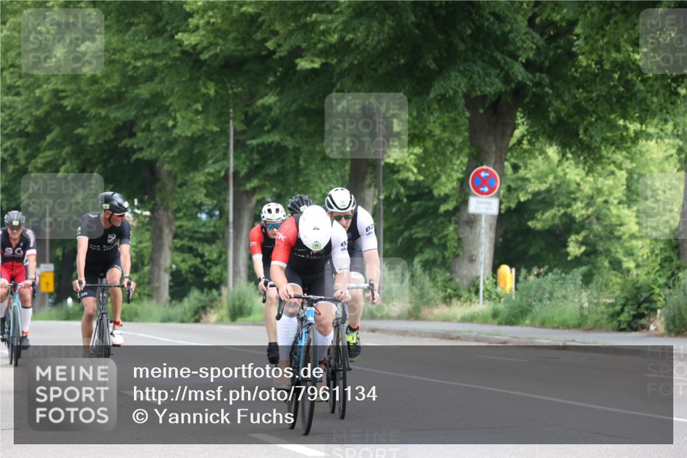 15.06.2025 - 7 Türme Triathlon Yannick Fuchs http://msf.ph/oto/7961134 15.06.2025 10:01:05 Radfahren 22, 24, 25, 77, 78, 80 meine-sportfotos.de