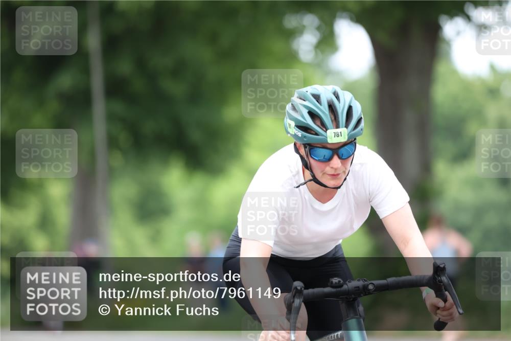 15.06.2025 - 7 Türme Triathlon Yannick Fuchs http://msf.ph/oto/7961149 15.06.2025 13:49:40 Radfahren 514, 781, 1051, 1089 meine-sportfotos.de