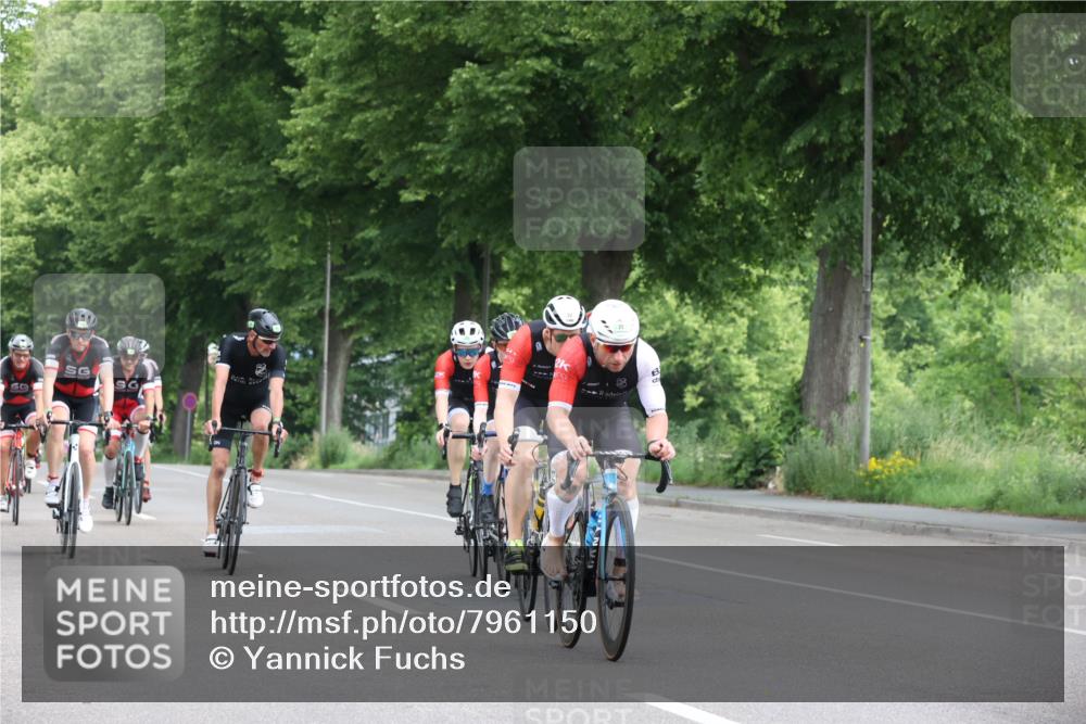 15.06.2025 - 7 Türme Triathlon Yannick Fuchs http://msf.ph/oto/7961150 15.06.2025 10:01:05 Radfahren 22, 24, 25, 77, 78, 80 meine-sportfotos.de