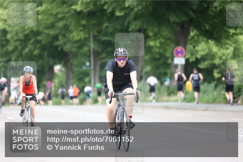 15.06.2025 - 7 Türme Triathlon Yannick Fuchs http://msf.ph/oto/7961152 15.06.2025 13:49:41 Radfahren 514, 781, 1051, 1089 meine-sportfotos.de