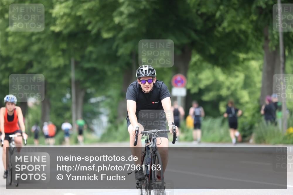 15.06.2025 - 7 Türme Triathlon Yannick Fuchs http://msf.ph/oto/7961163 15.06.2025 13:49:41 Radfahren 514, 781, 1051, 1089 meine-sportfotos.de