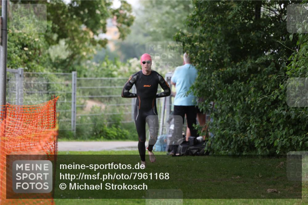 15.06.2025 - 7 Türme Triathlon Michael Strokosch http://msf.ph/oto/7961168 15.06.2025 12:12:56 Schwimmen 363, 453, 459, 551, 561, 605 meine-sportfotos.de