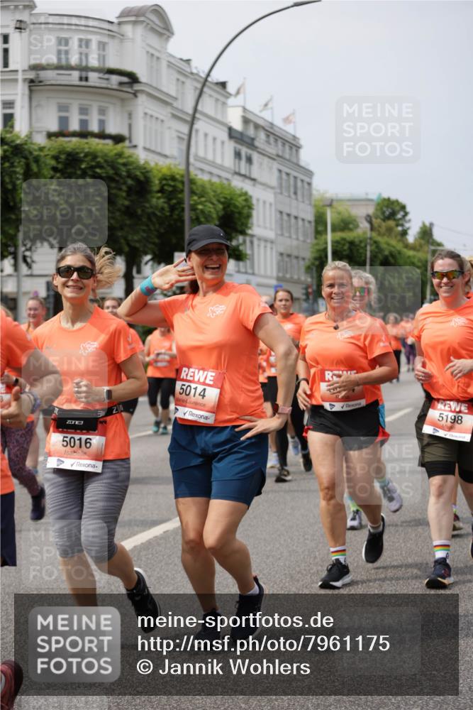 15.06.2025 - REWE Women's Run Jannik Wohlers http://msf.ph/oto/7961175 15.06.2025 09:46:02 Laufen 3, 21, 5014, 5198, 5016 meine-sportfotos.de