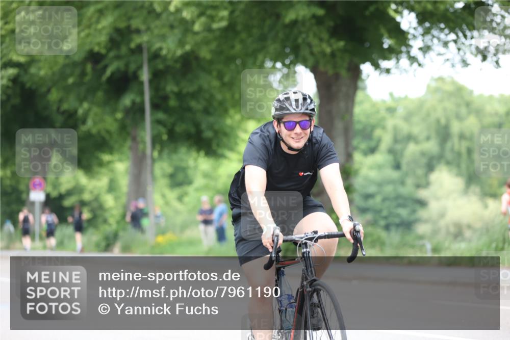 15.06.2025 - 7 Türme Triathlon Yannick Fuchs http://msf.ph/oto/7961190 15.06.2025 13:49:42 Radfahren 514, 781, 1051, 1089 meine-sportfotos.de