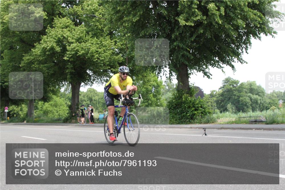 15.06.2025 - 7 Türme Triathlon Yannick Fuchs http://msf.ph/oto/7961193 15.06.2025 12:13:39 Radfahren  meine-sportfotos.de