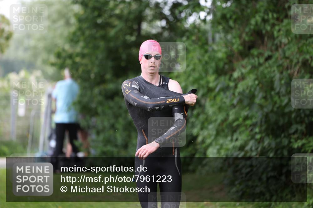 15.06.2025 - 7 Türme Triathlon Michael Strokosch http://msf.ph/oto/7961223 15.06.2025 12:12:59 Schwimmen 363, 453, 459, 551, 561, 605 meine-sportfotos.de
