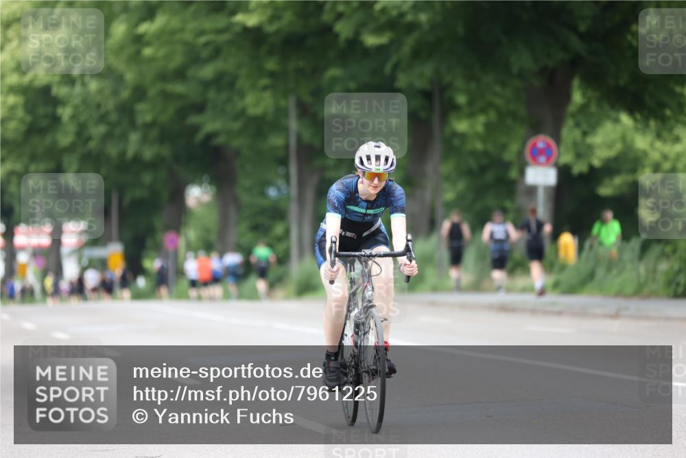 15.06.2025 - 7 Türme Triathlon Yannick Fuchs http://msf.ph/oto/7961225 15.06.2025 13:49:45 Radfahren 514 meine-sportfotos.de