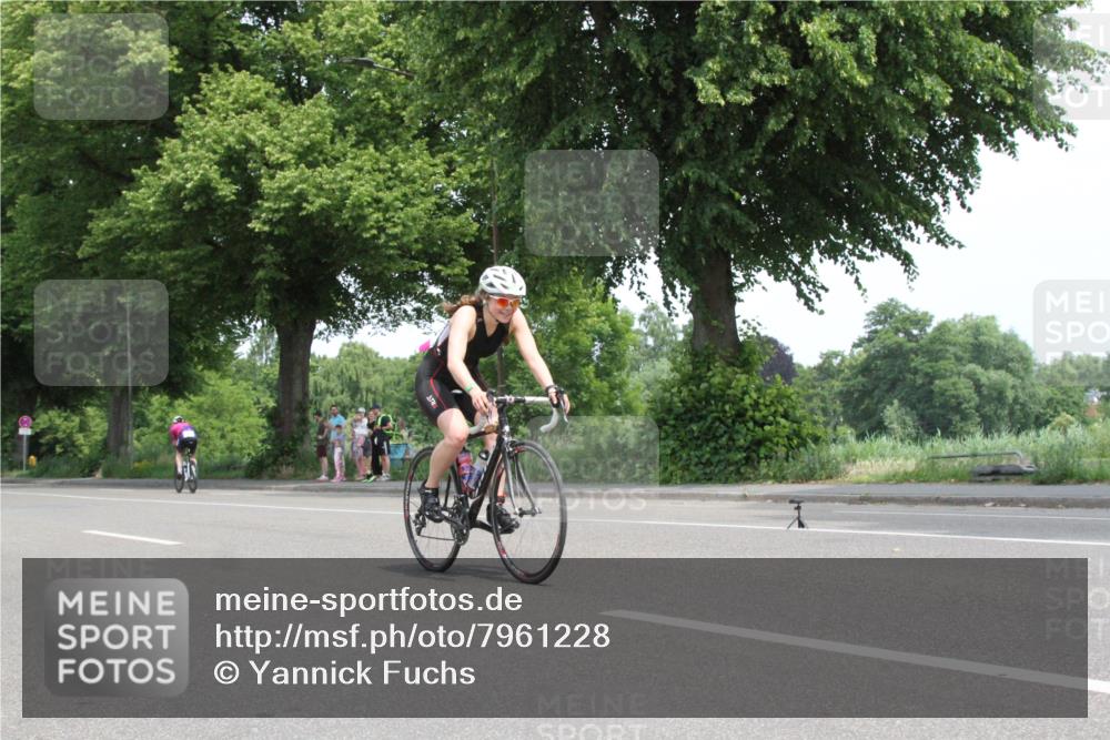 15.06.2025 - 7 Türme Triathlon Yannick Fuchs http://msf.ph/oto/7961228 15.06.2025 12:14:51 Radfahren  meine-sportfotos.de