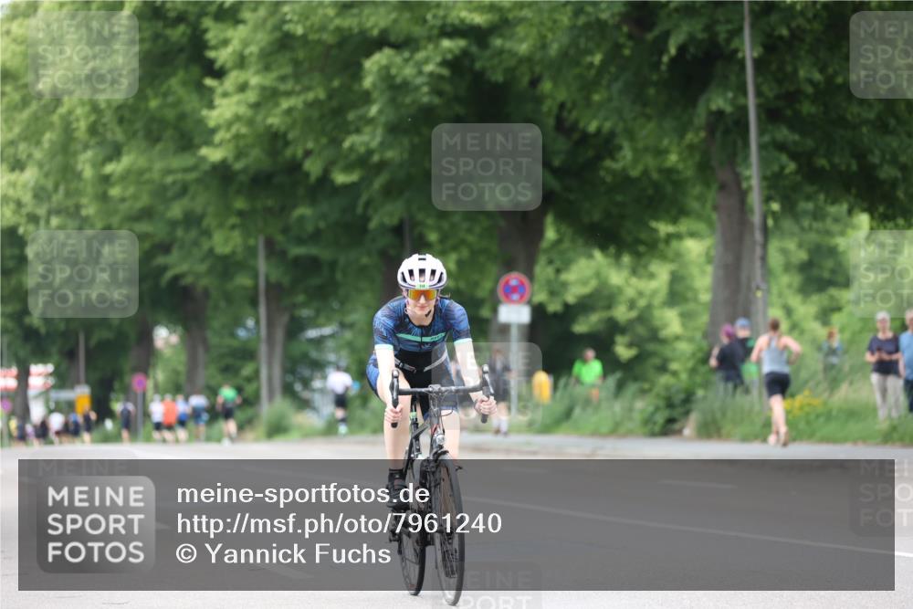 15.06.2025 - 7 Türme Triathlon Yannick Fuchs http://msf.ph/oto/7961240 15.06.2025 13:49:45 Radfahren 514 meine-sportfotos.de