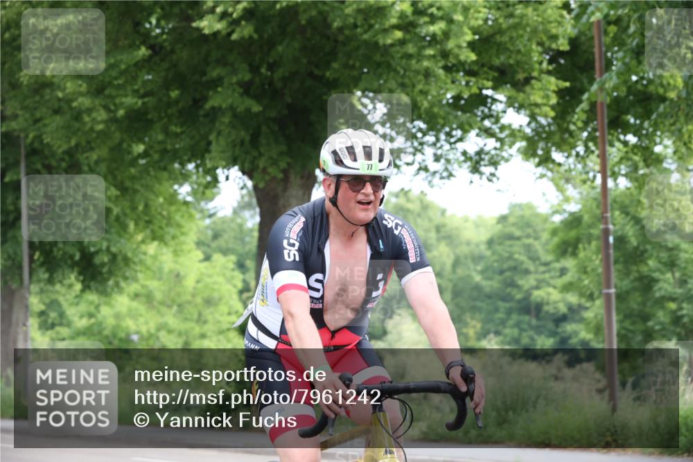 15.06.2025 - 7 Türme Triathlon Yannick Fuchs http://msf.ph/oto/7961242 15.06.2025 10:01:09 Radfahren 24, 25, 77, 78, 80 meine-sportfotos.de