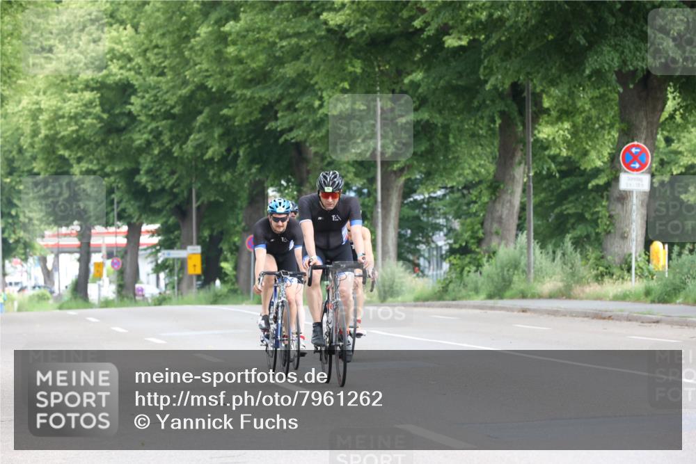 15.06.2025 - 7 Türme Triathlon Yannick Fuchs http://msf.ph/oto/7961262 15.06.2025 10:02:11 Radfahren 154, 156 meine-sportfotos.de