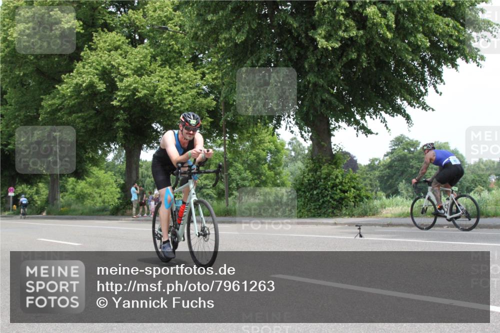 15.06.2025 - 7 Türme Triathlon Yannick Fuchs http://msf.ph/oto/7961263 15.06.2025 12:15:29 Radfahren  meine-sportfotos.de