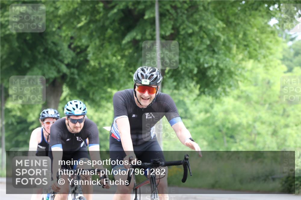 15.06.2025 - 7 Türme Triathlon Yannick Fuchs http://msf.ph/oto/7961282 15.06.2025 10:02:13 Radfahren 154, 156 meine-sportfotos.de