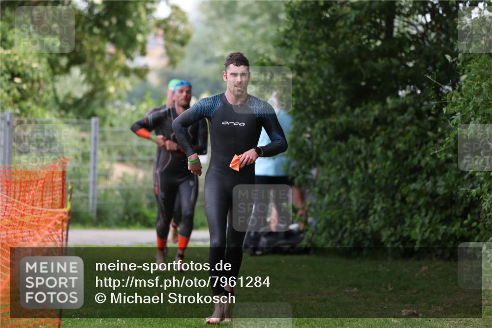 15.06.2025 - 7 Türme Triathlon Michael Strokosch http://msf.ph/oto/7961284 15.06.2025 12:13:07 Schwimmen 453, 459, 494, 561, 605 meine-sportfotos.de