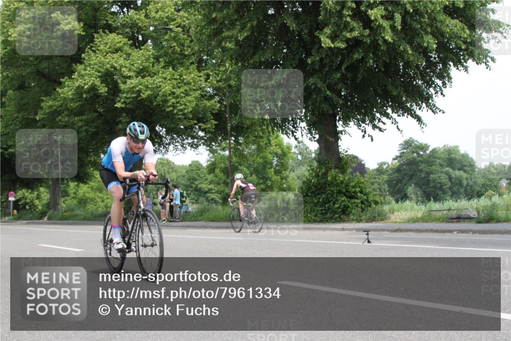 15.06.2025 - 7 Türme Triathlon Yannick Fuchs http://msf.ph/oto/7961334 15.06.2025 12:16:47 Radfahren  meine-sportfotos.de
