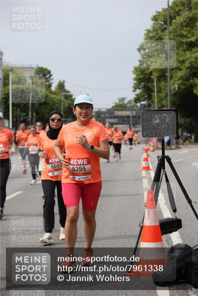 15.06.2025 - REWE Women's Run Jannik Wohlers http://msf.ph/oto/7961338 15.06.2025 09:46:08 Laufen 5093, 5395 meine-sportfotos.de