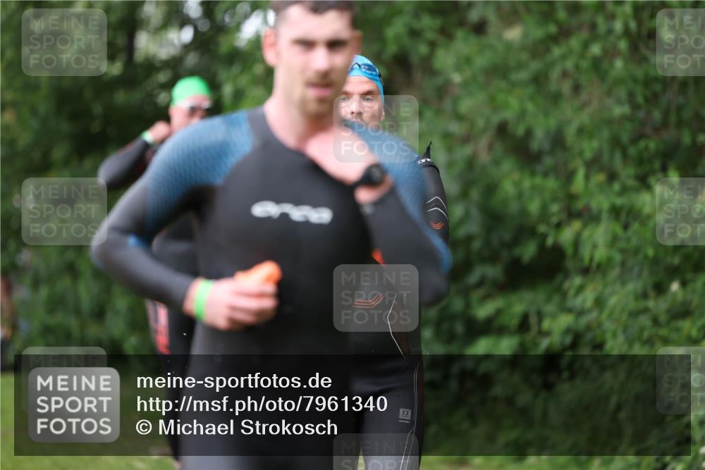 15.06.2025 - 7 Türme Triathlon Michael Strokosch http://msf.ph/oto/7961340 15.06.2025 12:13:10 Schwimmen 453, 459, 494, 539, 561 meine-sportfotos.de