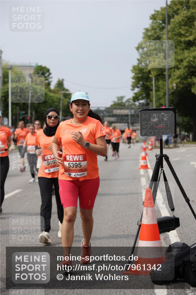 15.06.2025 - REWE Women's Run Jannik Wohlers http://msf.ph/oto/7961342 15.06.2025 09:46:08 Laufen 509, 5395 meine-sportfotos.de