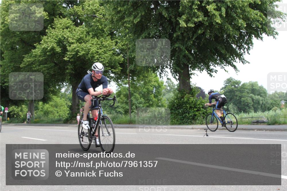 15.06.2025 - 7 Türme Triathlon Yannick Fuchs http://msf.ph/oto/7961357 15.06.2025 12:17:00 Radfahren  meine-sportfotos.de