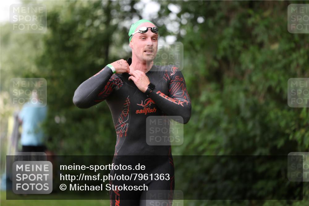 15.06.2025 - 7 Türme Triathlon Michael Strokosch http://msf.ph/oto/7961363 15.06.2025 12:13:12 Schwimmen 453, 459, 494, 539, 561 meine-sportfotos.de