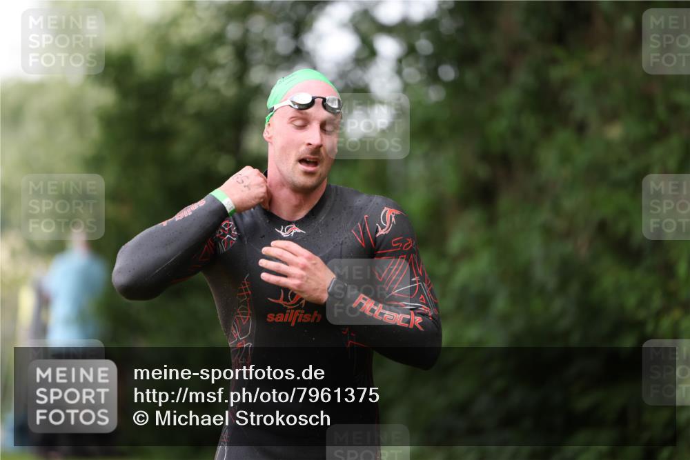 15.06.2025 - 7 Türme Triathlon Michael Strokosch http://msf.ph/oto/7961375 15.06.2025 12:13:13 Schwimmen 453, 459, 494, 539, 561 meine-sportfotos.de