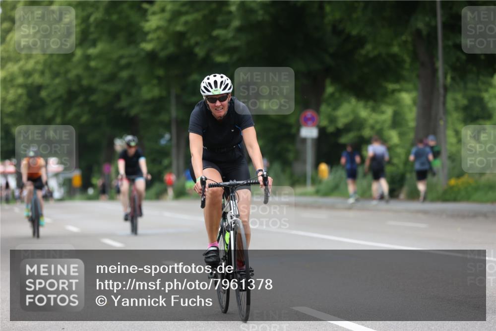 15.06.2025 - 7 Türme Triathlon Yannick Fuchs http://msf.ph/oto/7961378 15.06.2025 13:50:09 Radfahren 764, 1009, 1119 meine-sportfotos.de
