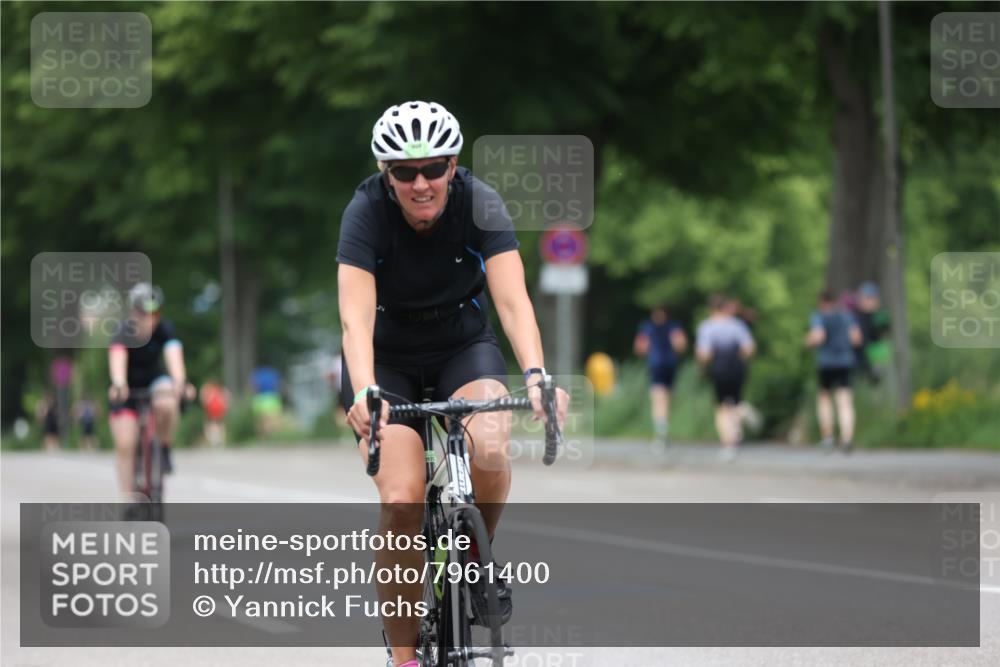 15.06.2025 - 7 Türme Triathlon Yannick Fuchs http://msf.ph/oto/7961400 15.06.2025 13:50:09 Radfahren 764, 1009, 1119 meine-sportfotos.de