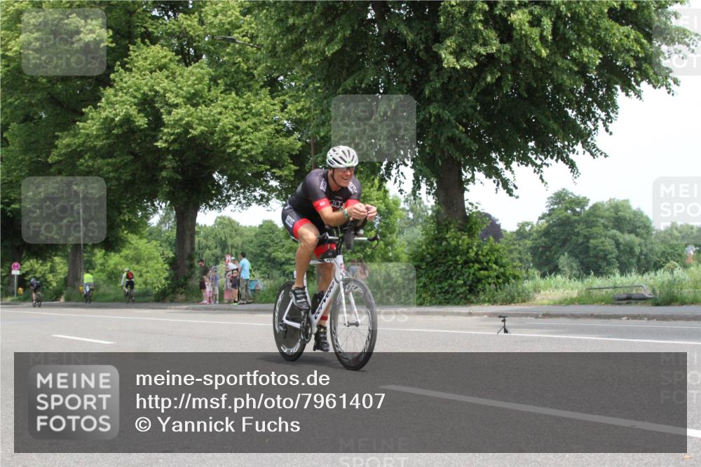 15.06.2025 - 7 Türme Triathlon Yannick Fuchs http://msf.ph/oto/7961407 15.06.2025 12:17:31 Radfahren  meine-sportfotos.de